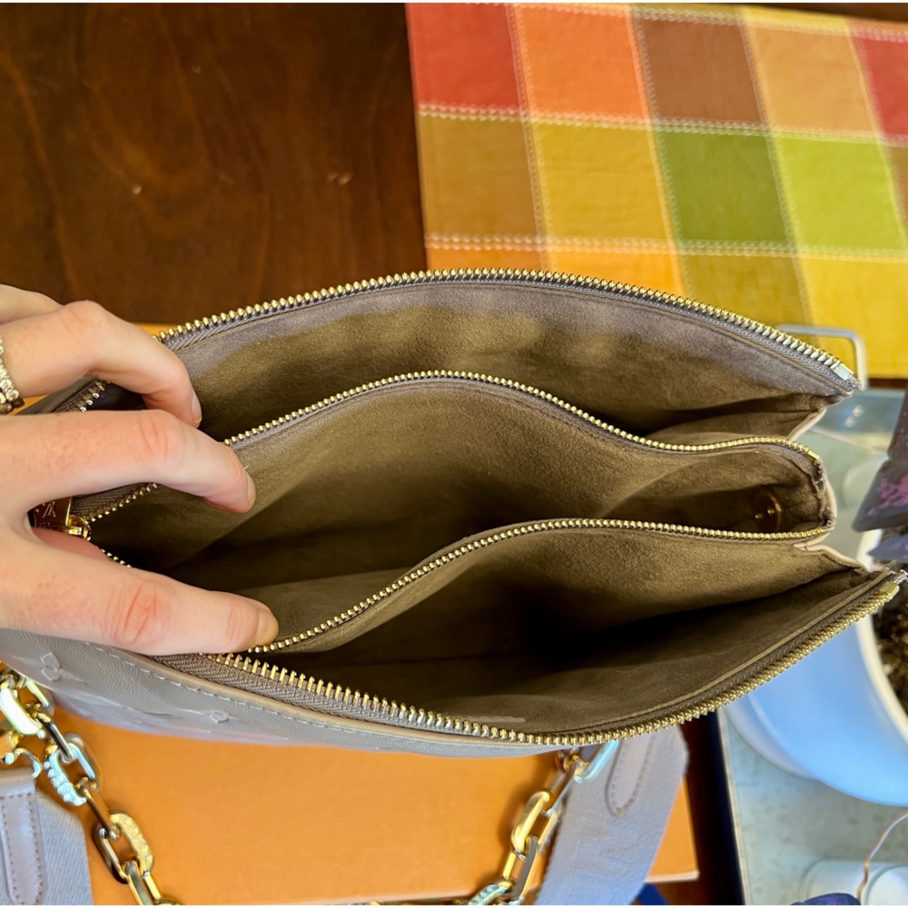 Louis Vuitton Coussin PM - Picture 8 of 9